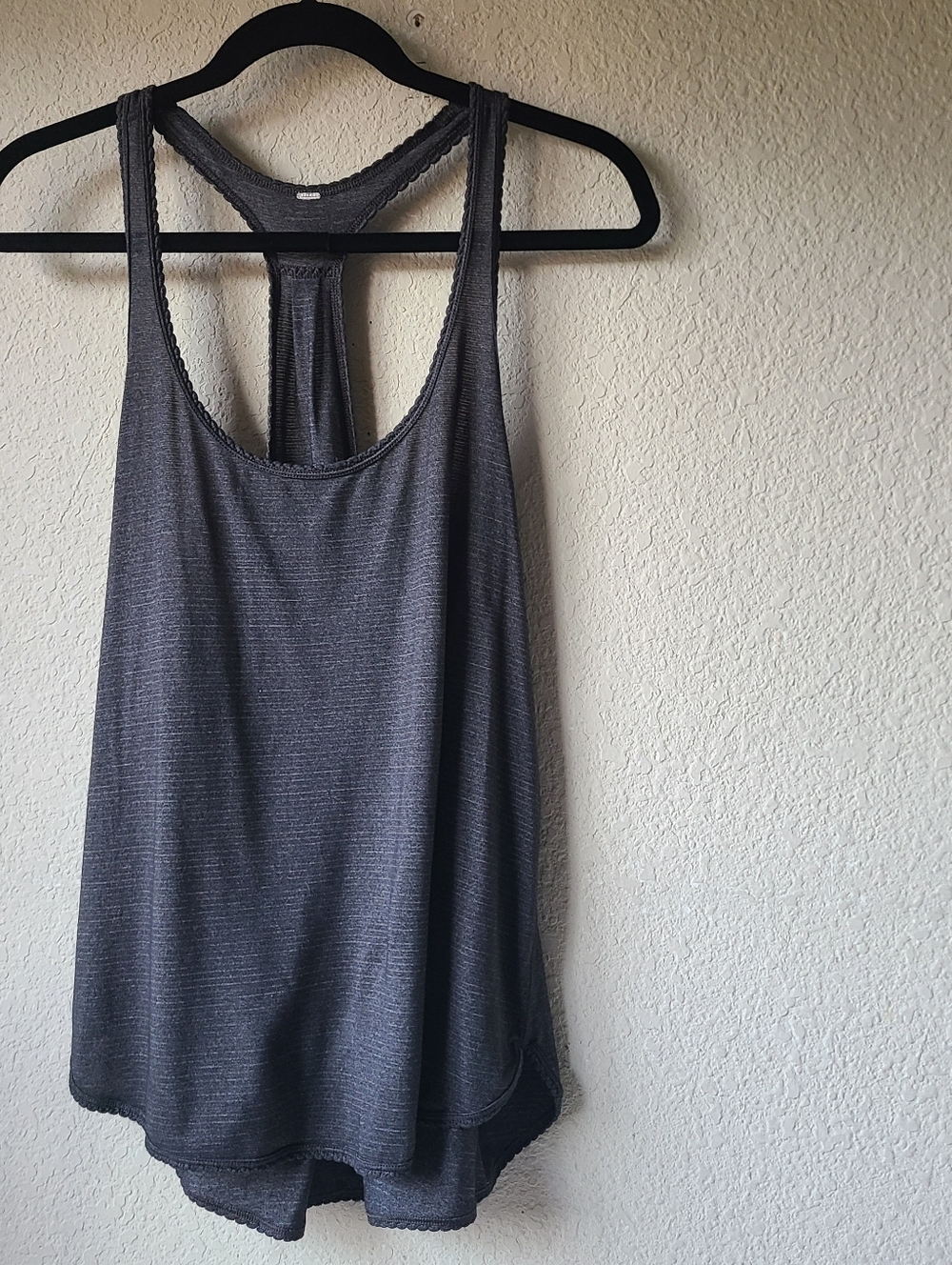 Lululemon Women’s Racerback Tank Top - Charcoal Gray Size 8